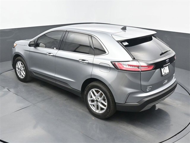 Used 2024 Ford Edge SEL image 47