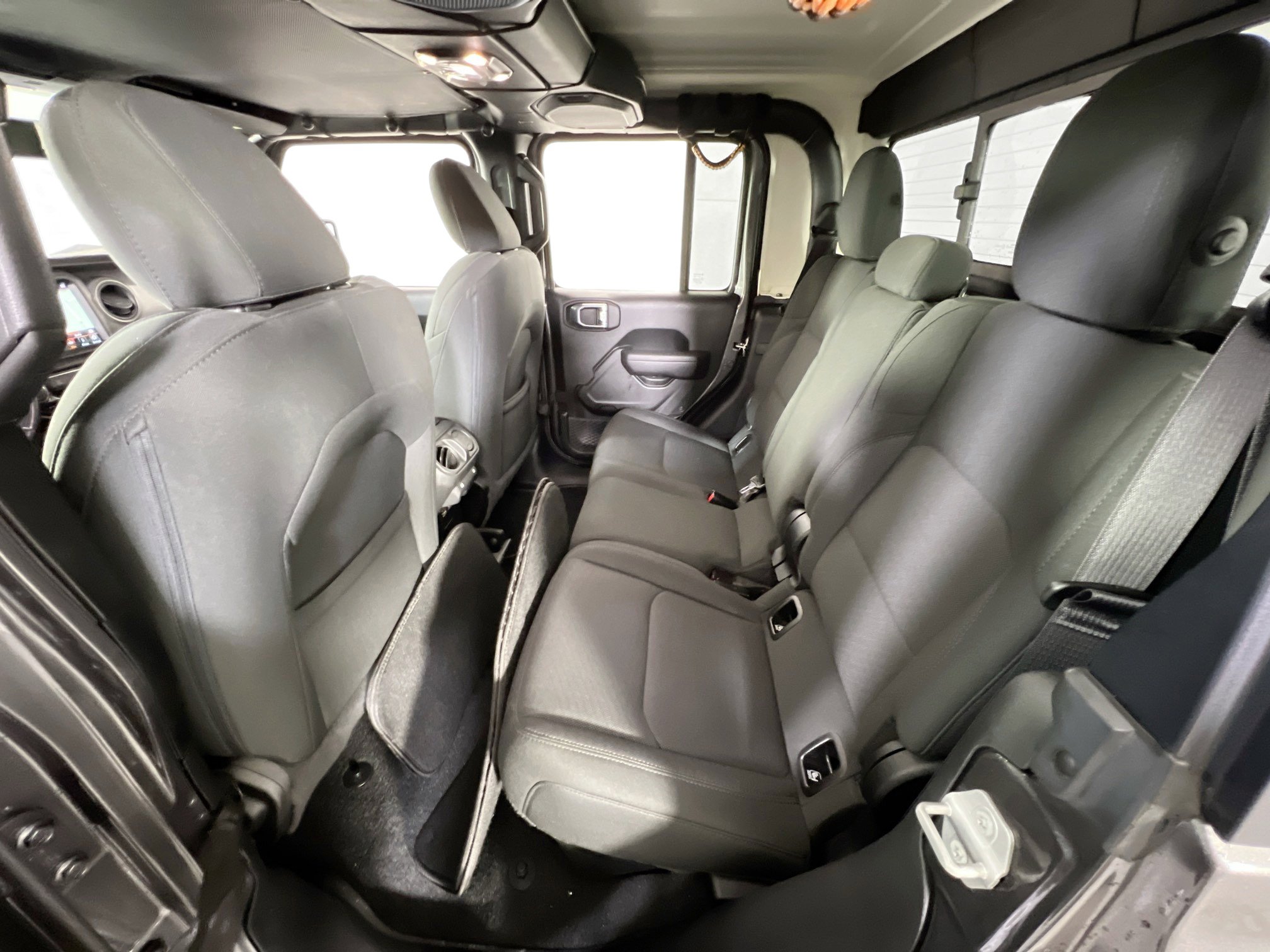 Used 2022 Jeep Gladiator Sport image 22