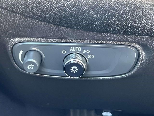 Certified 2023 Chevrolet Equinox LS w/ LS Convenience Package FWD image 22