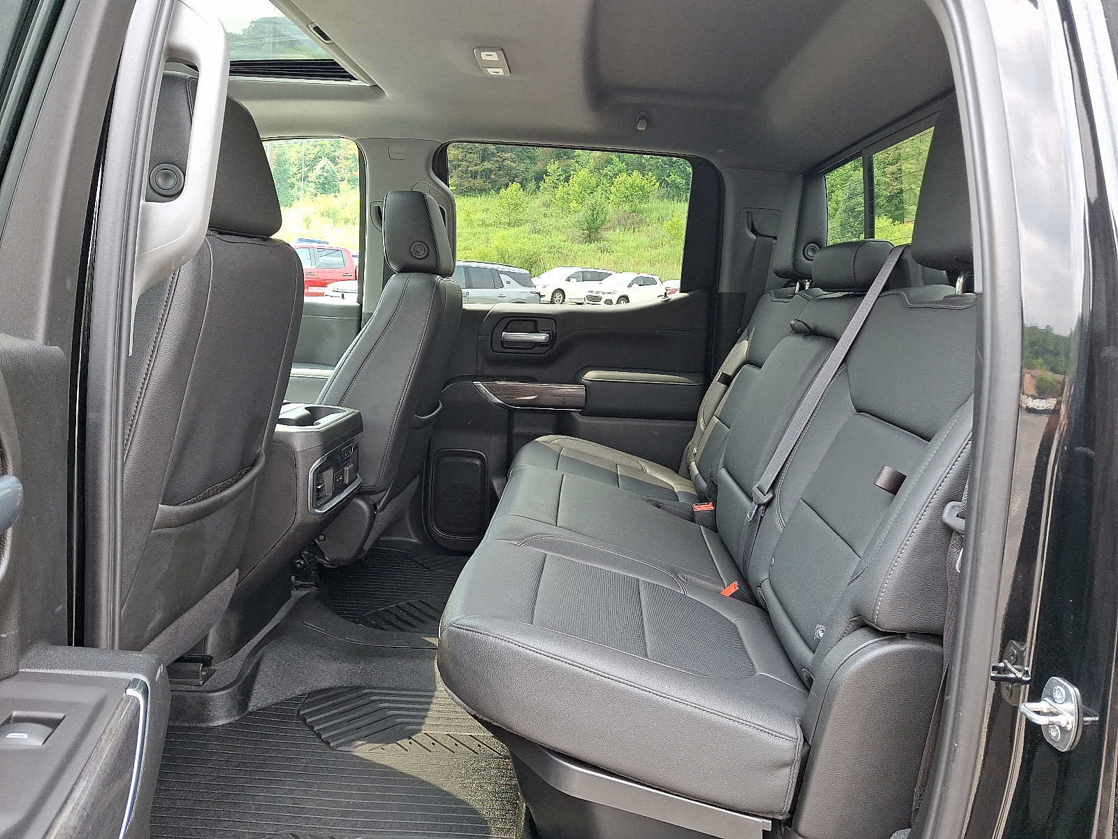 Used 2021 Chevrolet Silverado 1500 LTZ w/ LTZ Premium Package AWD/4WD image 10