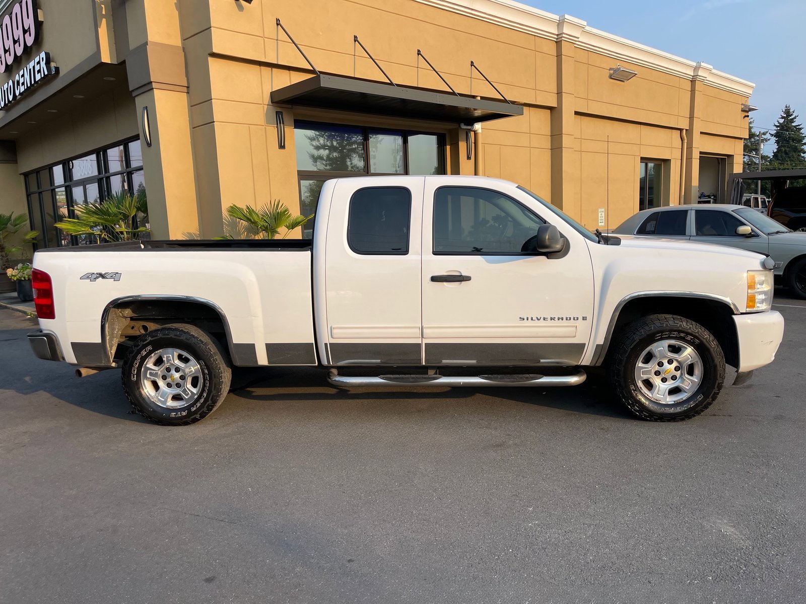 Used 2009 Chevrolet Silverado 1500 LT w/ Power Pack Plus image 4