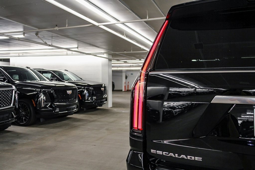 Used 2026 Cadillac Escalade Luxury image 7