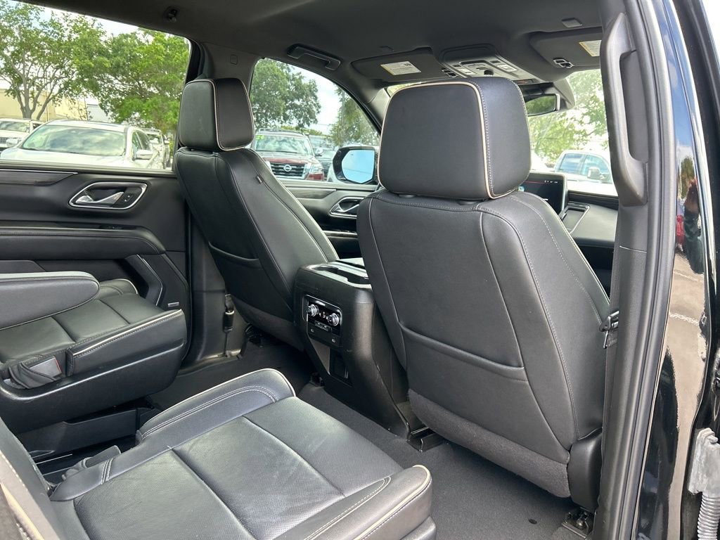 Used 2023 GMC Yukon SLT image 48