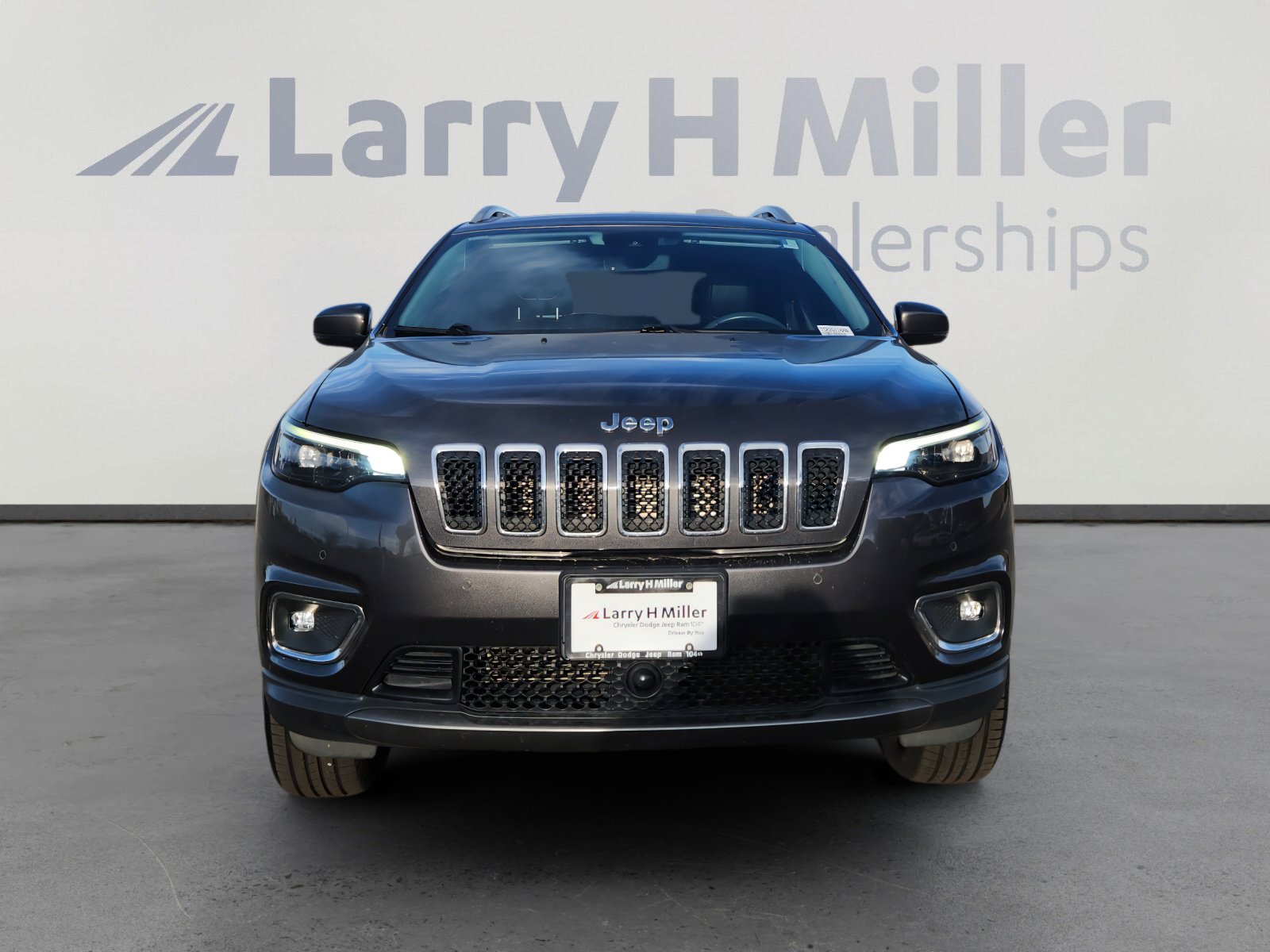 Used 2019 Jeep Cherokee Limited w/ Technology Group image 9