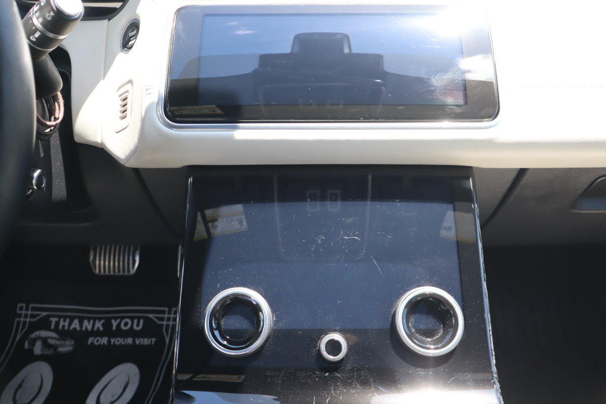Used 2019 Land Rover Range Rover Velar R-Dynamic SE AWD/4WD image 12