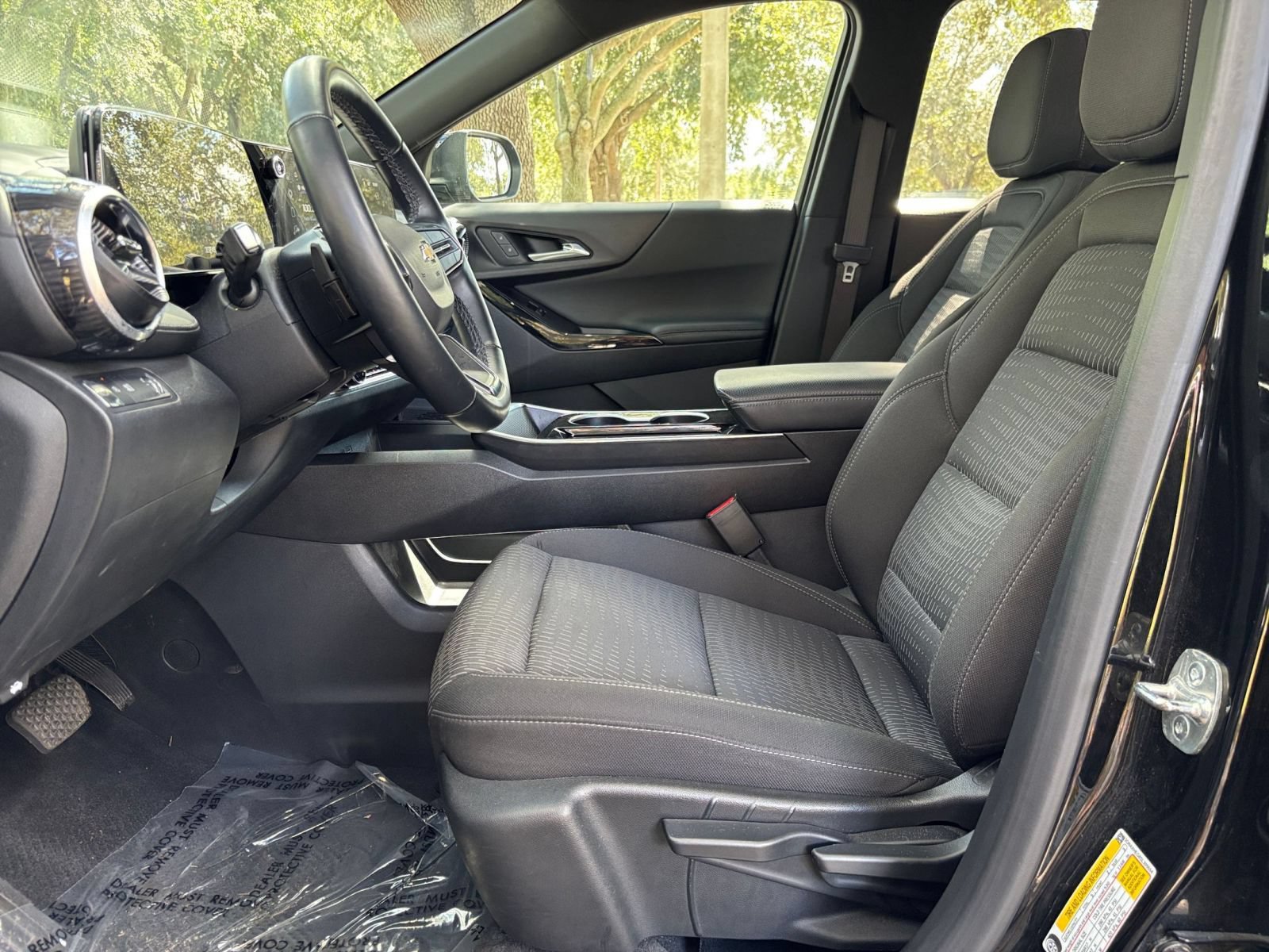 Used 2025 Chevrolet Equinox LT FWD image 26