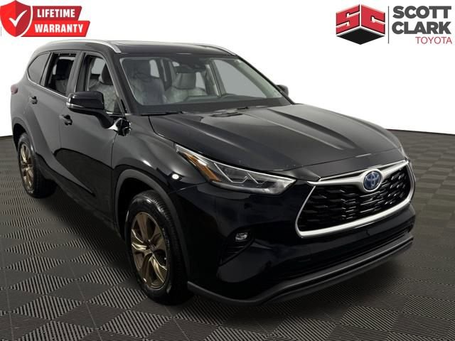 Used 2022 Toyota Highlander Bronze Edition