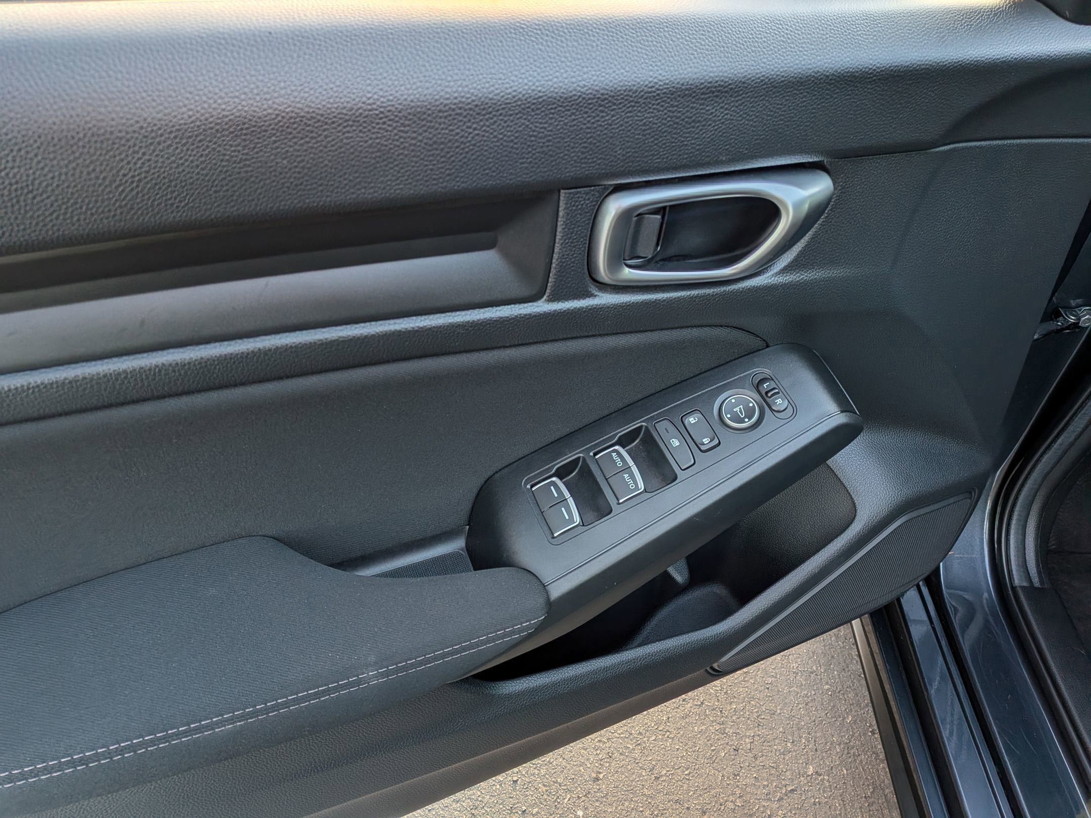 Used 2023 Honda Civic LX image 8