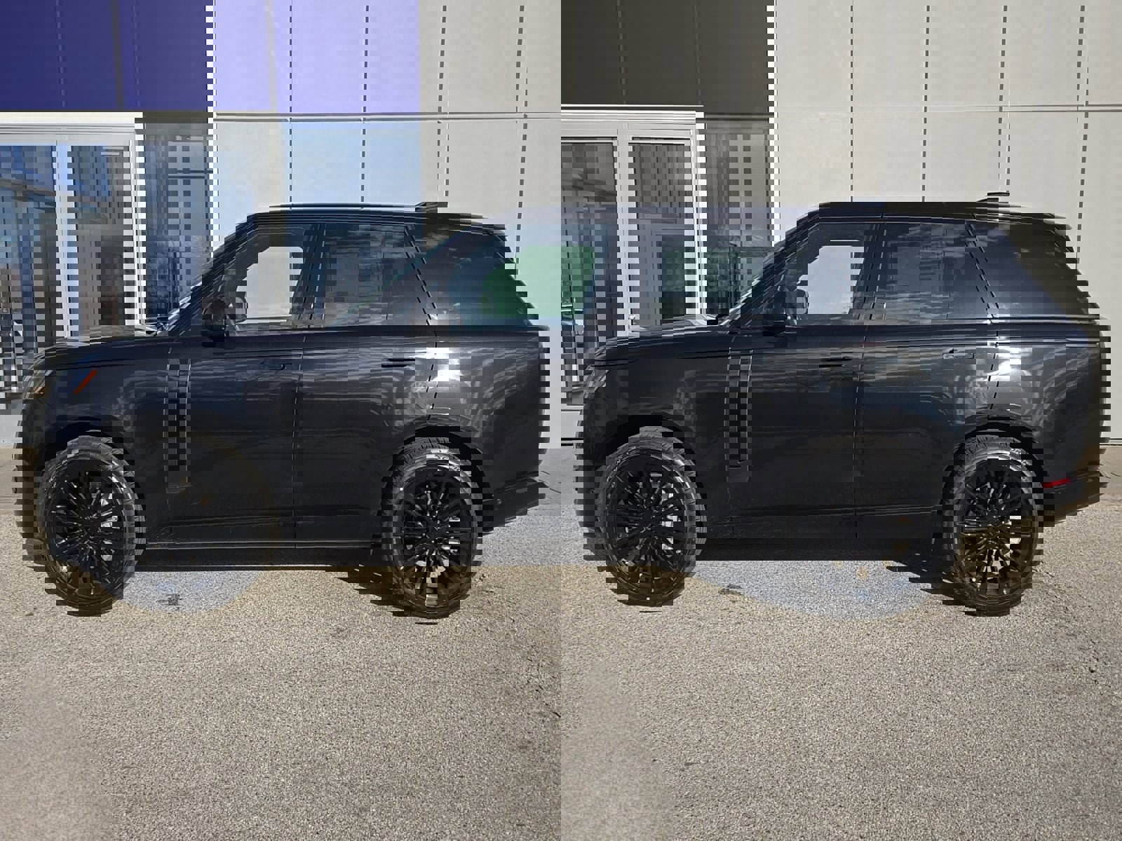 New 2026 Land Rover Range Rover SE image 3