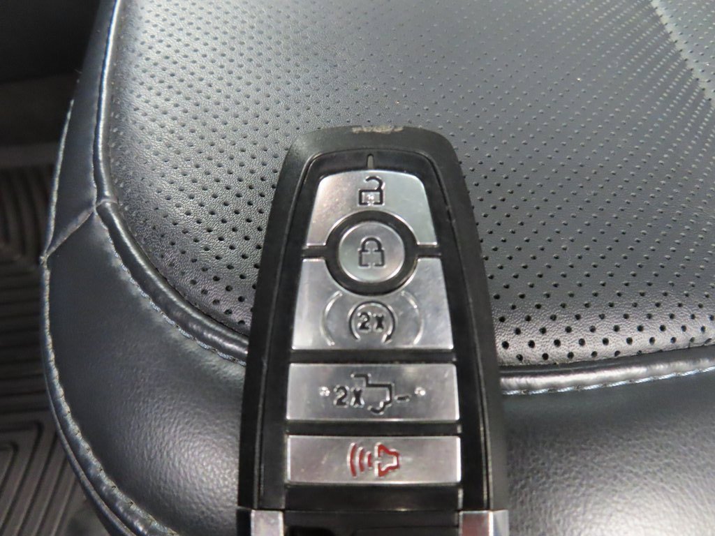 Used 2025 Ford F250 Platinum image 61