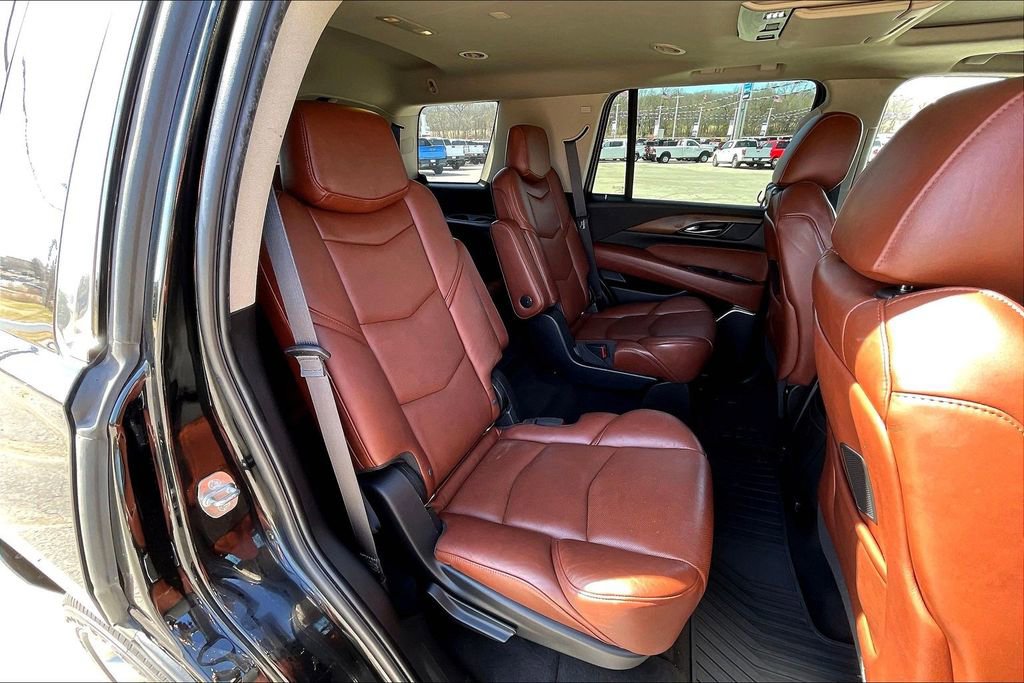 Used 2020 Cadillac Escalade Premium Luxury image 29