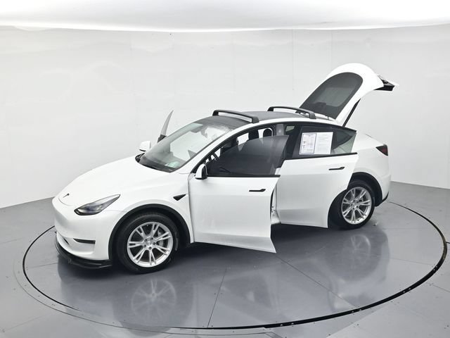 Used 2022 Tesla Model Y Long Range AWD/4WD image 46