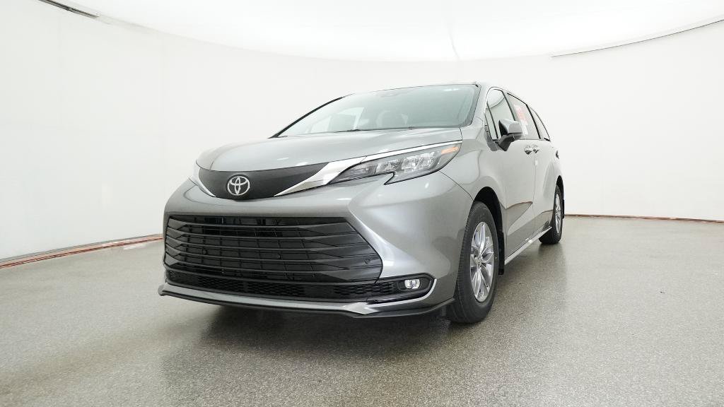 New 2026 Toyota Sienna XLE FWD image 19