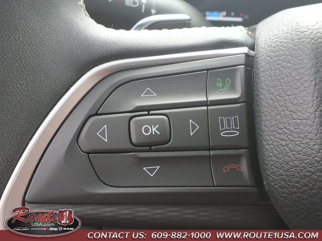 Used 2024 Jeep Grand Cherokee Laredo X AWD/4WD image 29