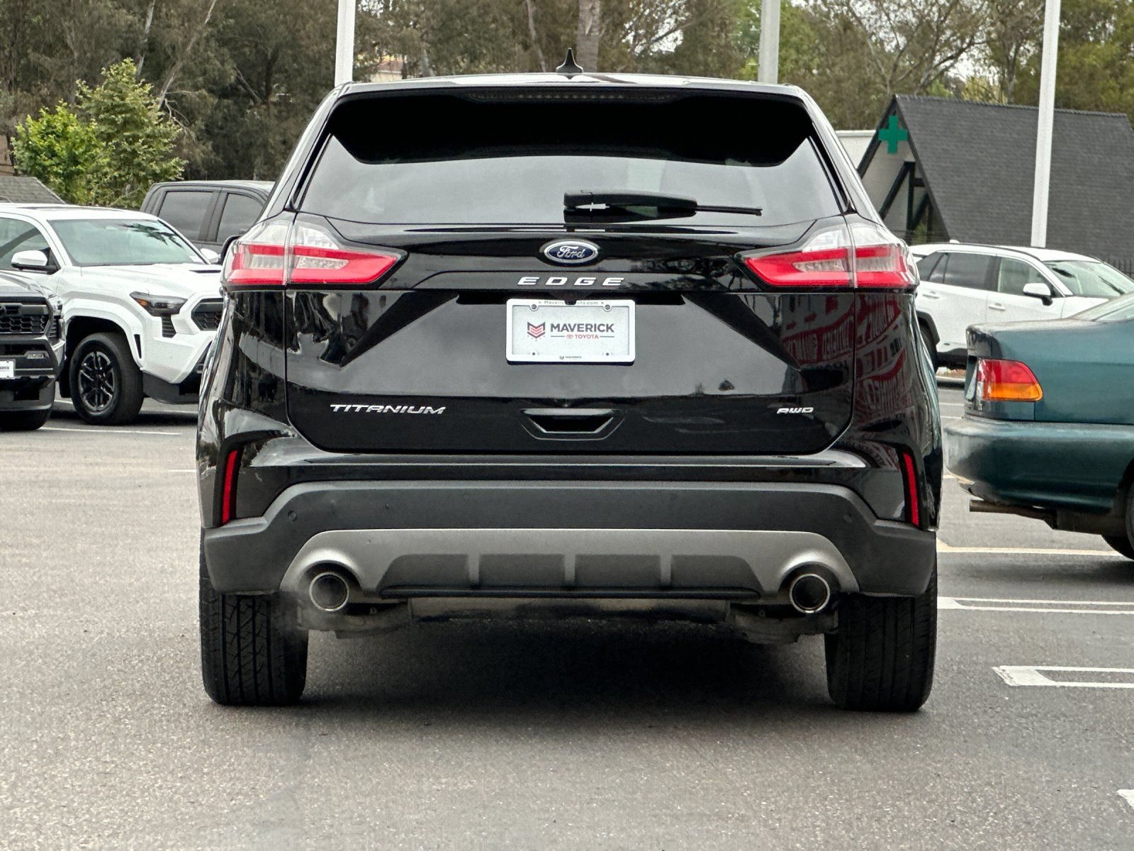Used 2024 Ford Edge Titanium AWD/4WD image 4