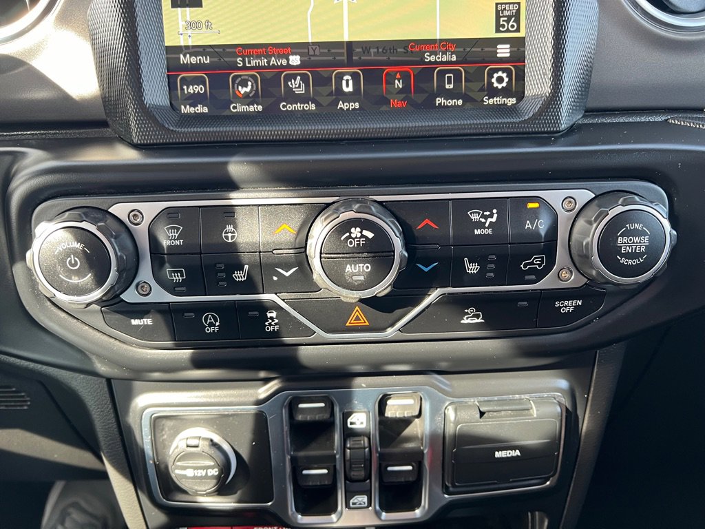 Used 2023 Jeep Gladiator Rubicon w/ Cold Weather Group AWD/4WD image 30