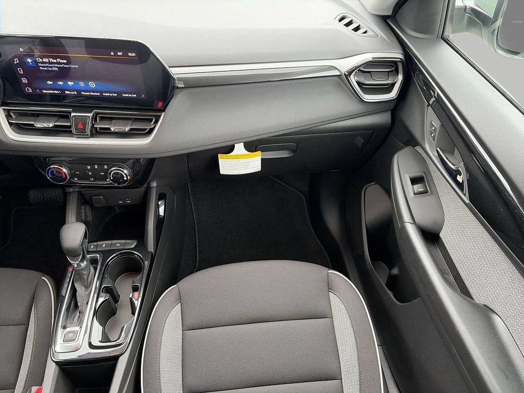 New 2026 Chevrolet TrailBlazer LT w/ LT Cold Weather Package FWD image 13