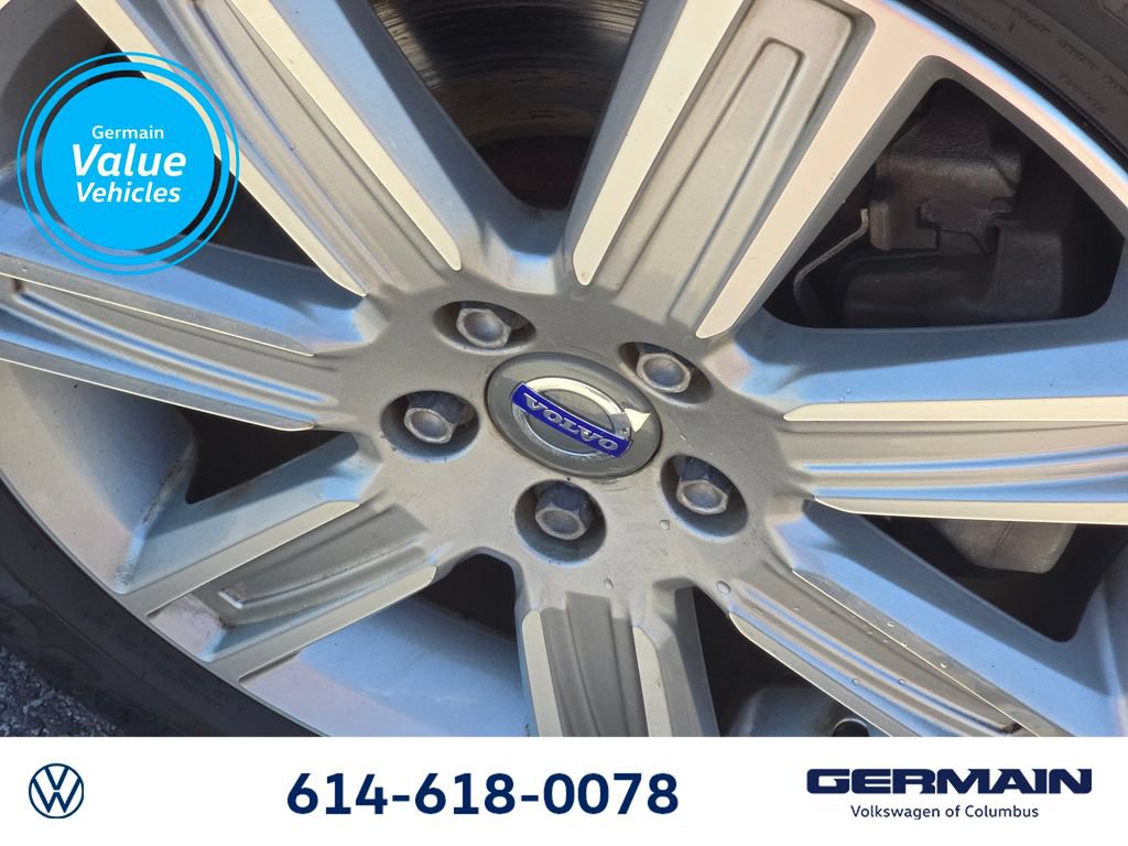 Used 2016 Volvo XC60 T6 w/ Proximity Package FWD image 12