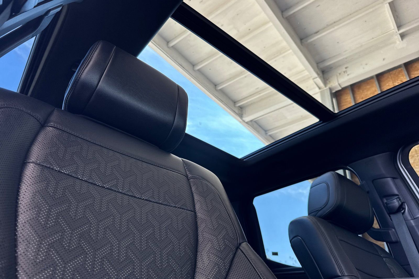 Used 2025 Toyota Tundra Limited image 15