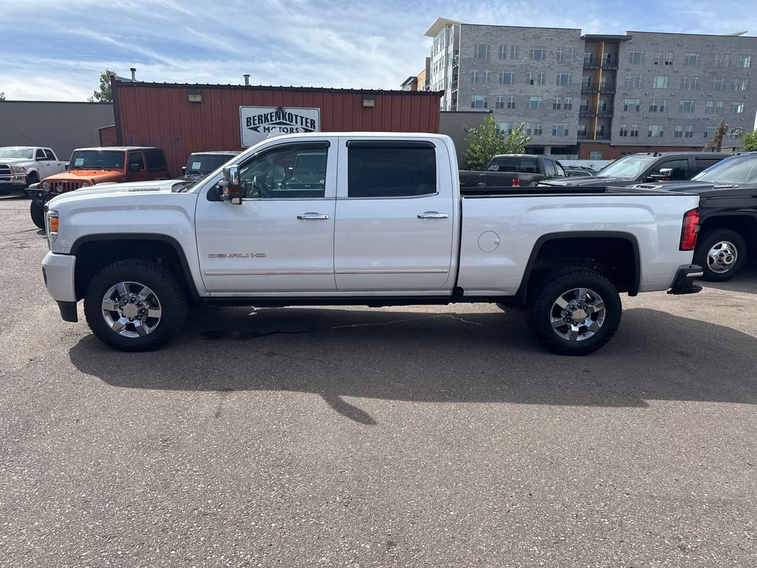 Used 2018 GMC Sierra 3500 Denali w/ Duramax Plus Package image 4