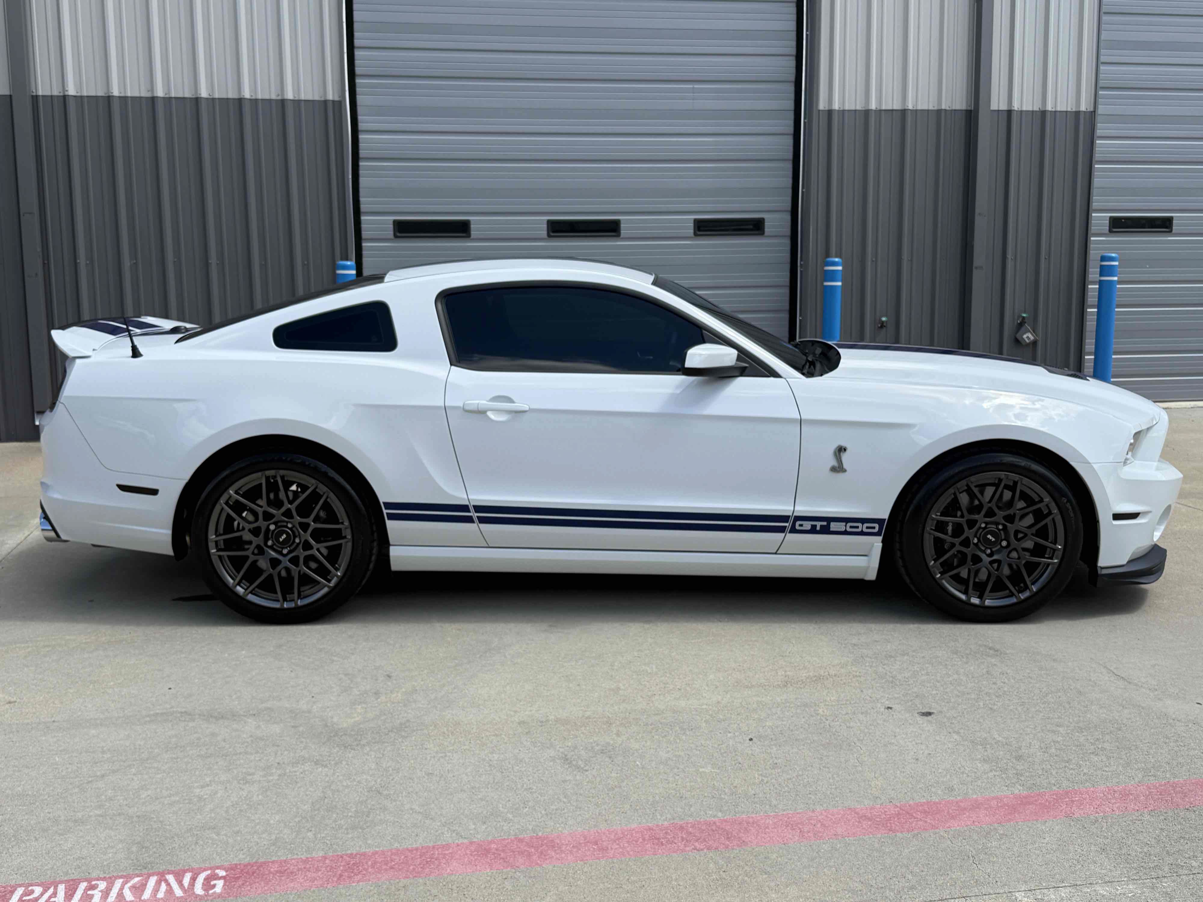 Used 2014 Ford Mustang Shelby GT500 w/ Equipment Group 821A RWD image 41