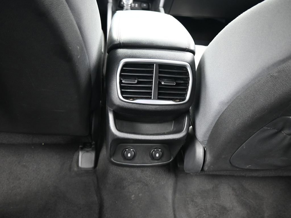 Used 2019 Hyundai Santa Fe SEL image 36