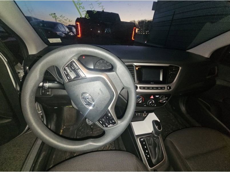 Used 2021 Hyundai Accent SE image 27