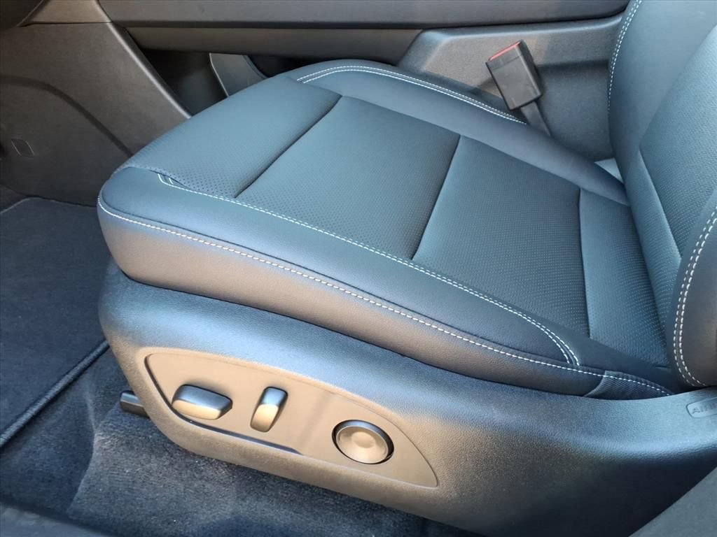 New 2026 Chevrolet Traverse LT w/ Driver Confidence Package image 10