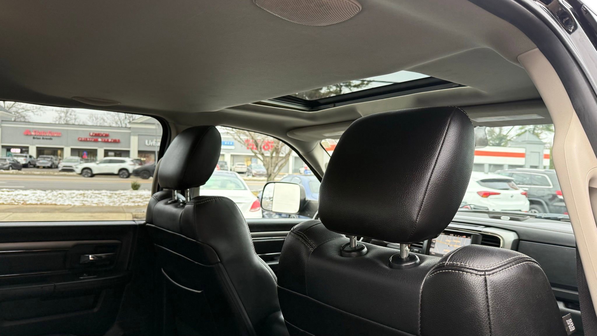 Used 2015 RAM 1500 Sport image 34