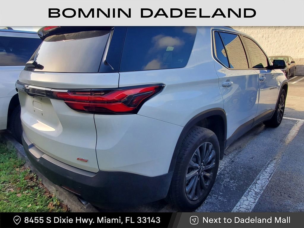 Used 2022 Chevrolet Traverse RS image 3