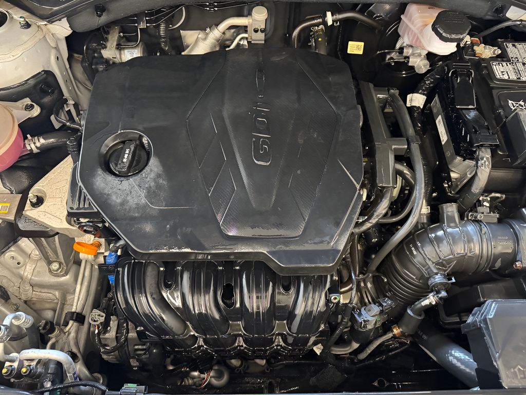 Used 2021 Hyundai Santa Fe SEL w/ Convenience + Premium Package FWD image 11
