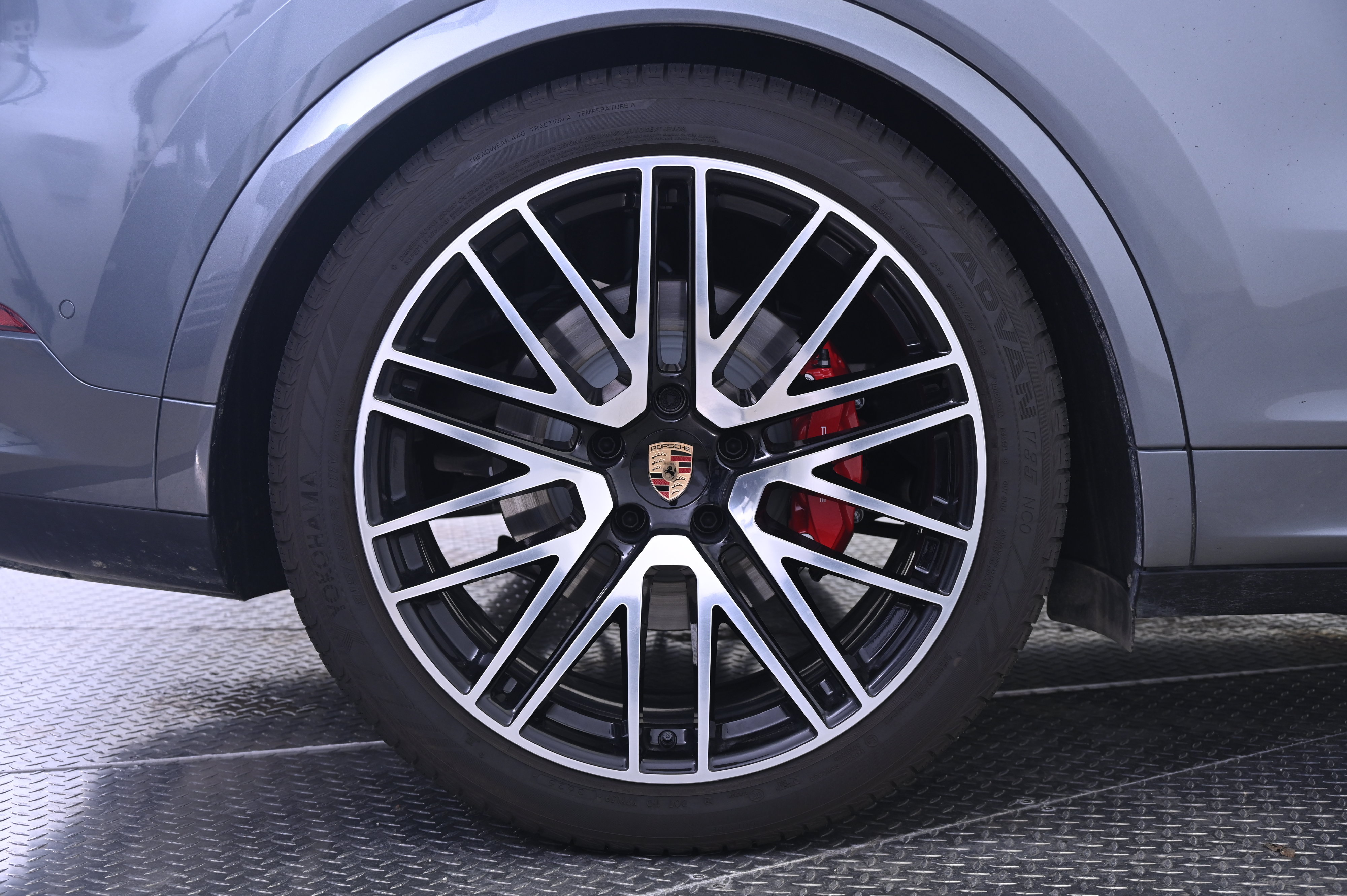 Certified 2026 Porsche Cayenne S AWD/4WD image 13