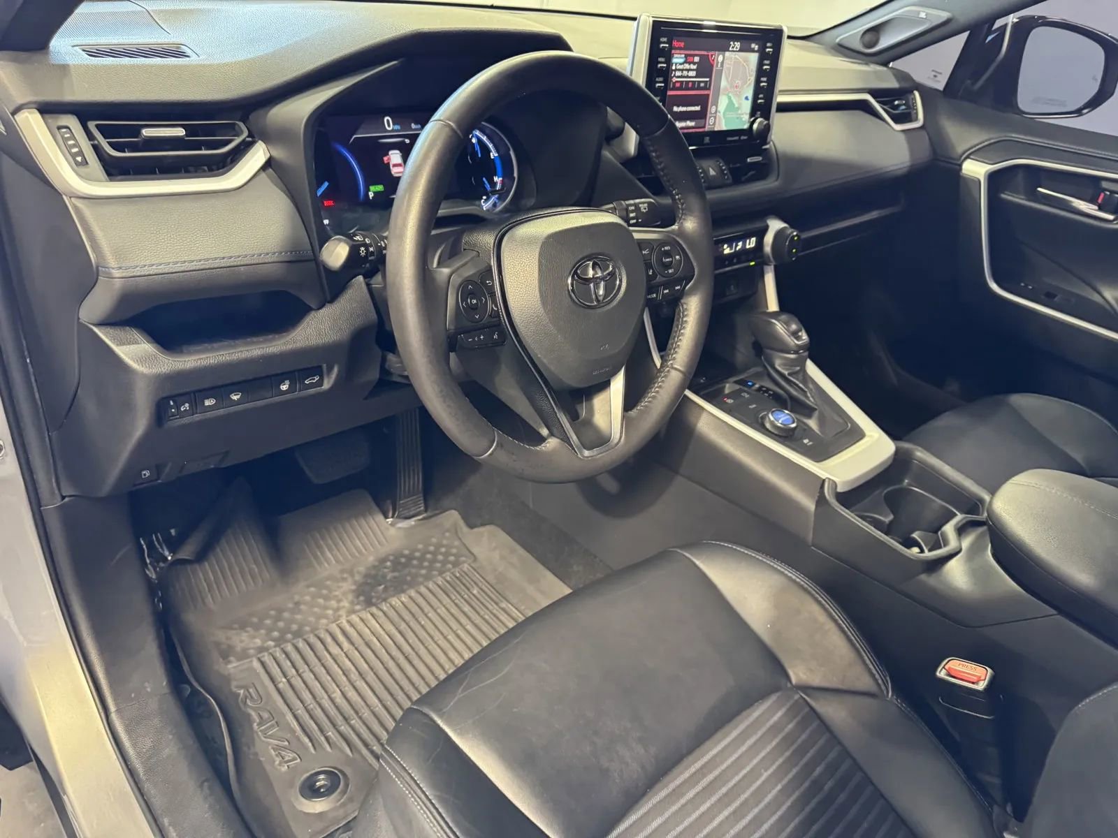 Used 2021 Toyota RAV4 XSE image 10