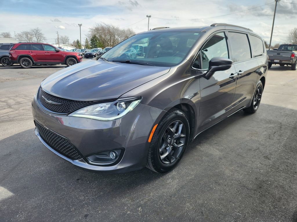 Used 2018 Chrysler Pacifica Limited w/ S Appearance Package image 7