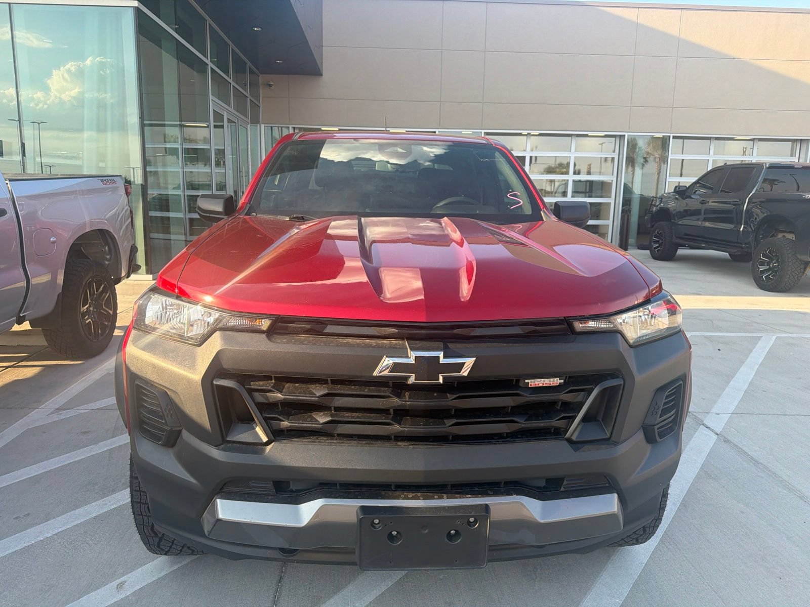 Used 2023 Chevrolet Colorado Trail Boss AWD/4WD image 2