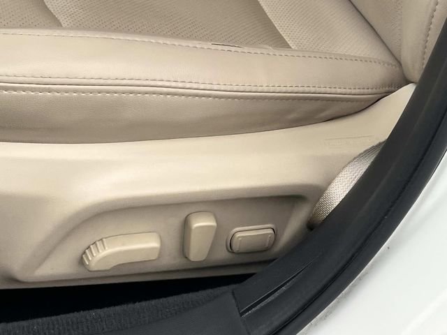 Used 2017 Subaru Outback 2.5i Limited AWD/4WD image 23