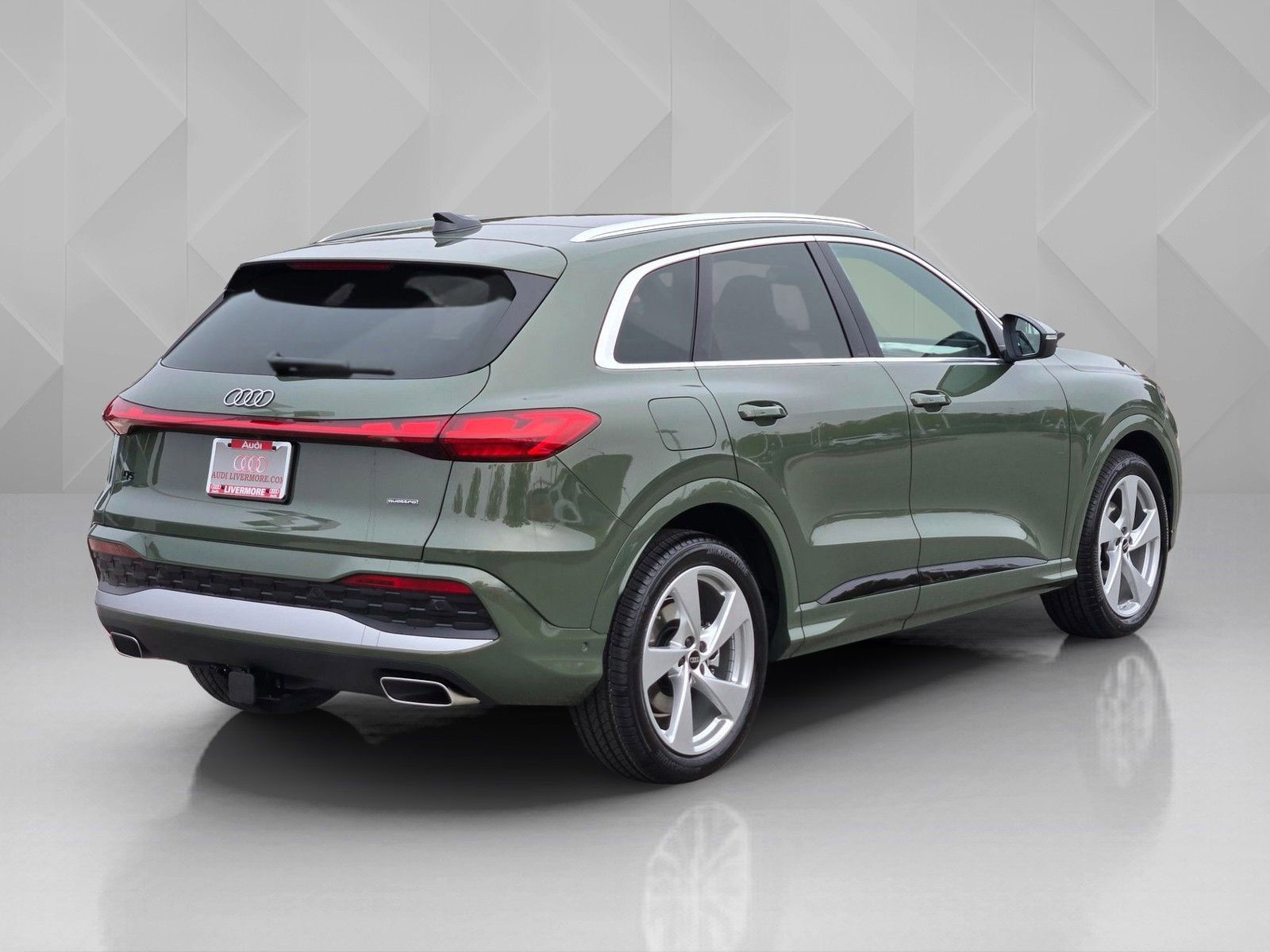 Used 2025 Audi Q5 Prestige AWD/4WD image 6