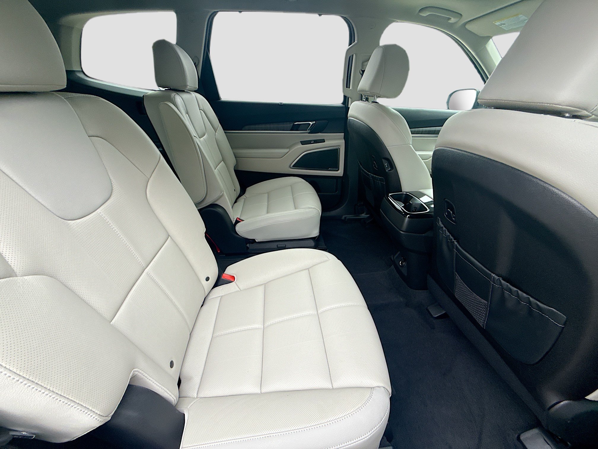 Used 2025 Kia Telluride EX w/ EX Captain's Chair Package FWD image 29