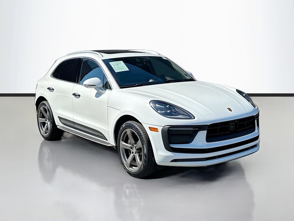 Certified 2023 Porsche Macan AWD/4WD image 7