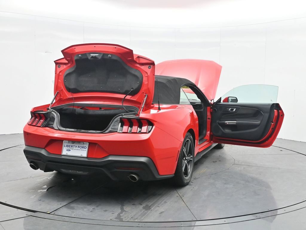 Used 2024 Ford Mustang EcoBoost image 42