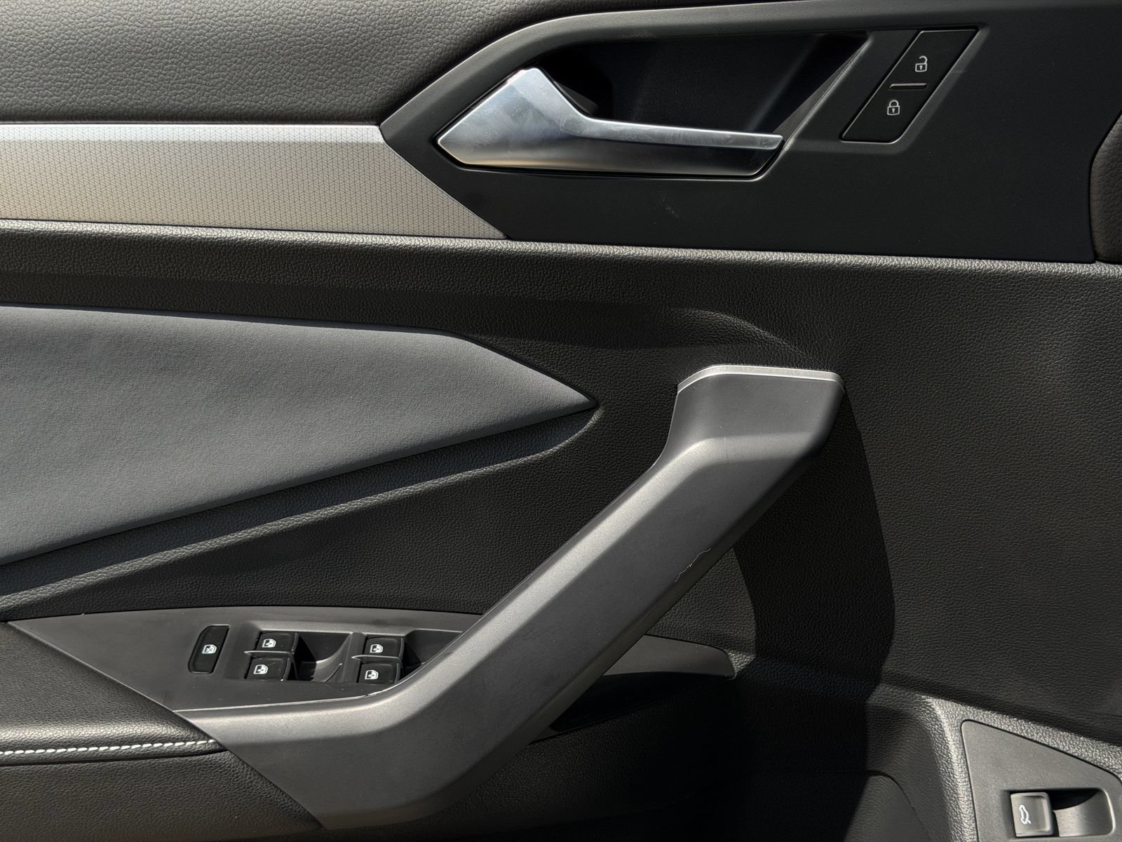 New 2026 Volkswagen Jetta SE FWD image 23