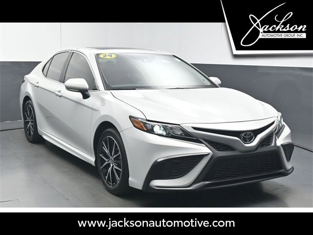 Used 2024 Toyota Camry SE