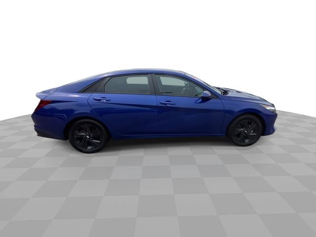 Used 2023 Hyundai Elantra SEL FWD image 3
