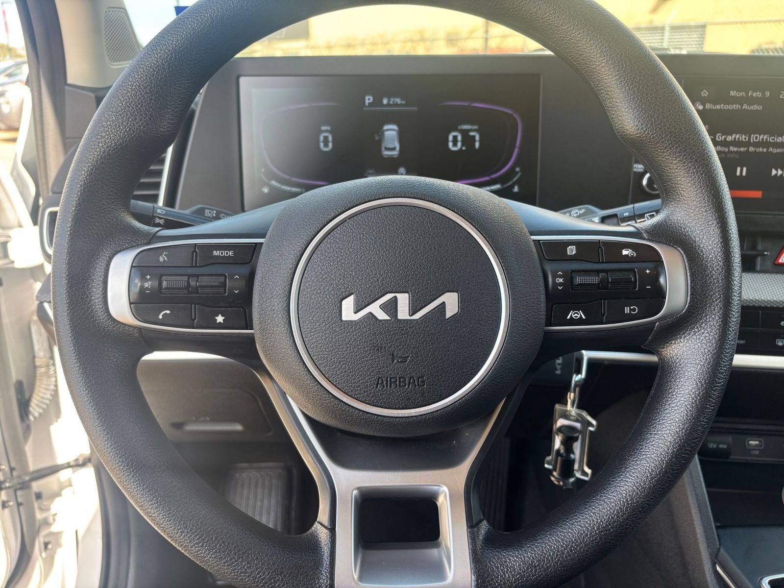 Used 2025 Kia Sportage LX image 25