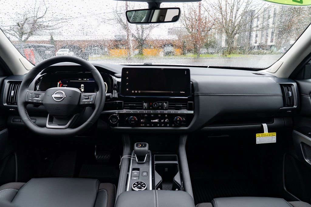 New 2026 Nissan Pathfinder SL w/ SL Premium Package AWD/4WD image 11