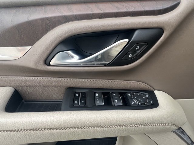 Used 2021 GMC Yukon XL Denali w/ Denali Premium Package image 10
