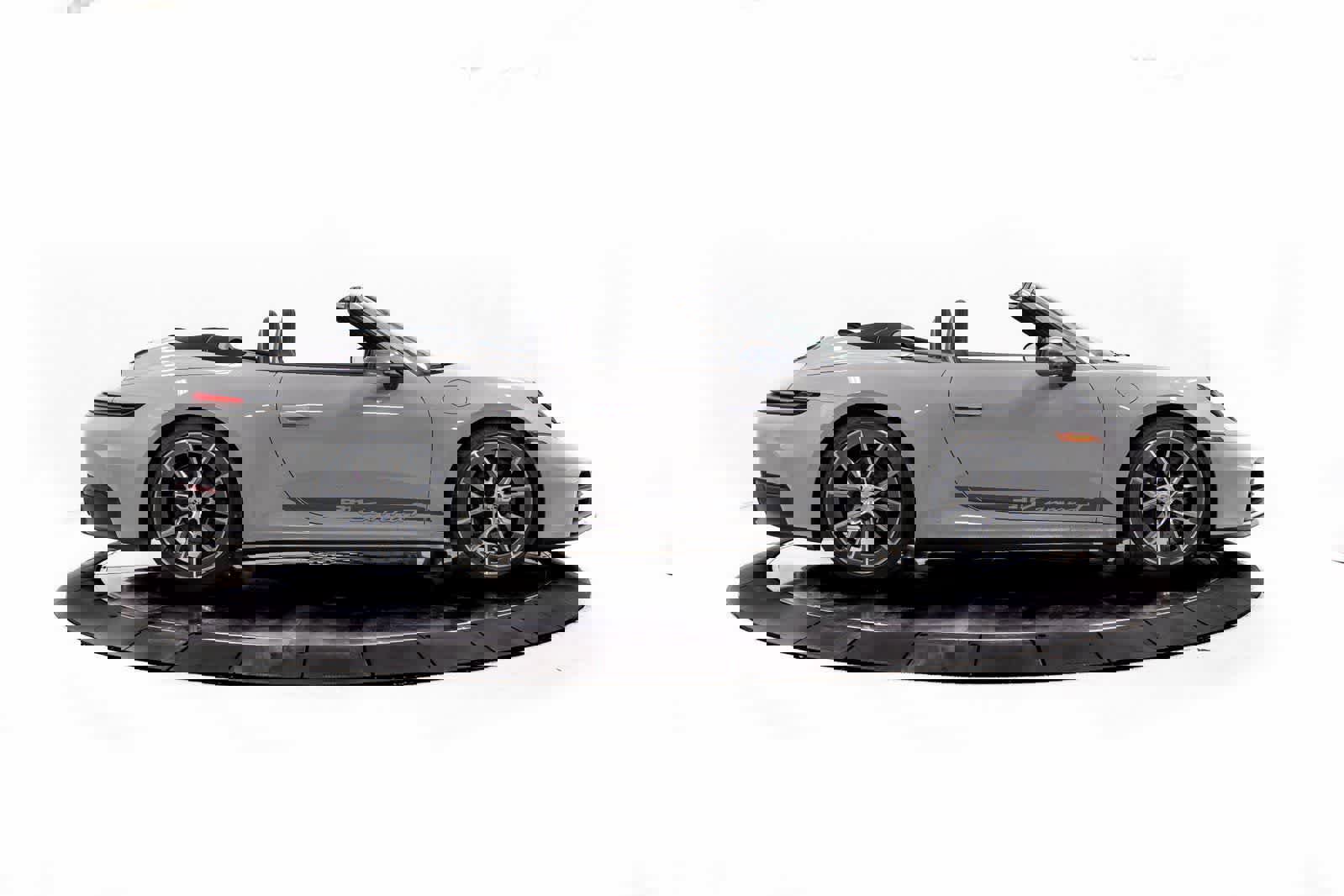 New 2026 Porsche 911 Carrera T image 8