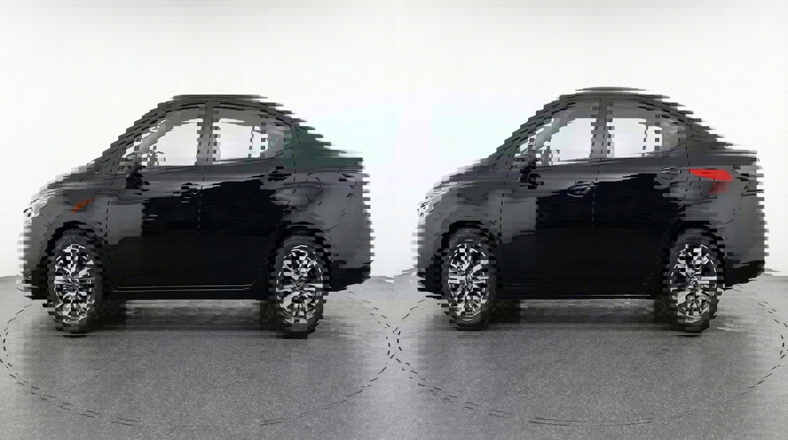 Used 2025 Nissan Versa SV image 4