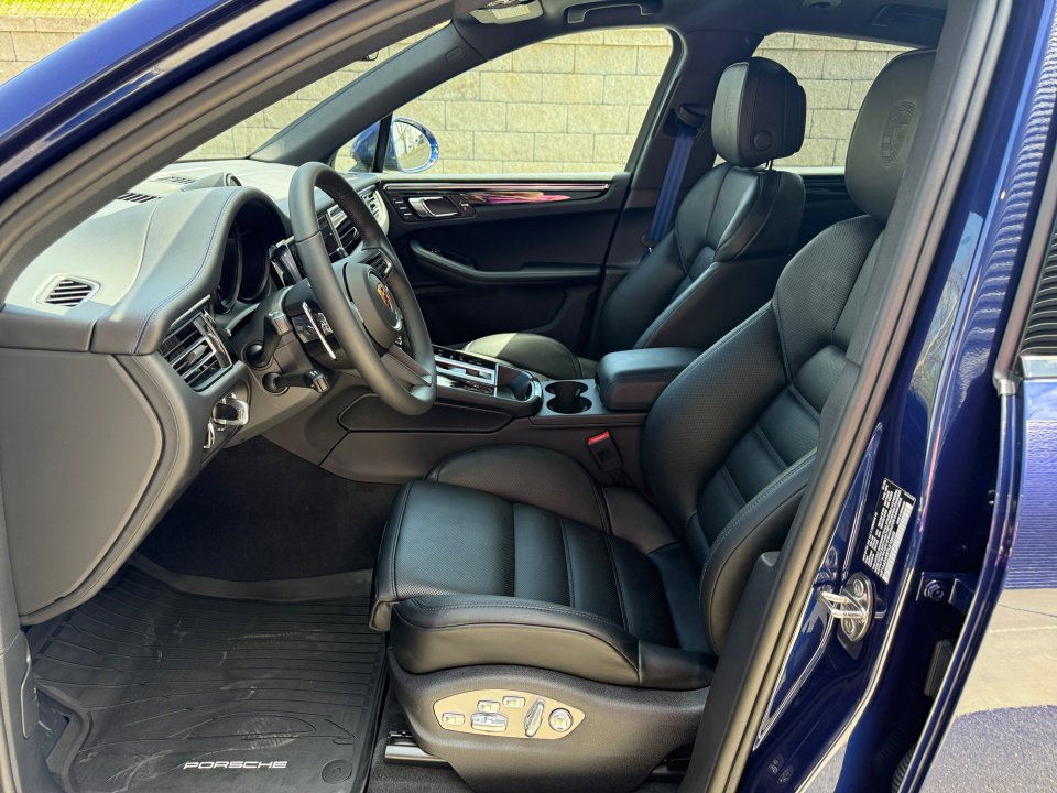 New 2026 Porsche Macan Turbo image 5