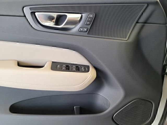 Certified 2026 Volvo XC60 B5 Core w/ Protection Package Premier image 33